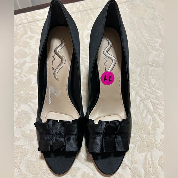 Nina satin peep toe pump, dressy heels SZ 11 NWOT - Picture 1 of 8